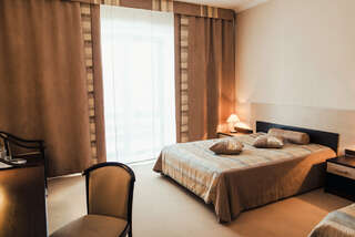 Гостиница Восход Междуреченск Двухместный номер категории "Первая"-1